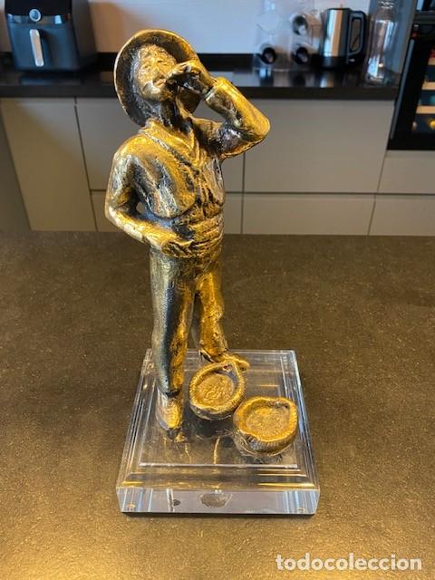 Arte: FIGURA MAGNIFICA EN BRONCE DE UNA COMERCIANTE DE MERCADO. De Los Anos 70 o 80.