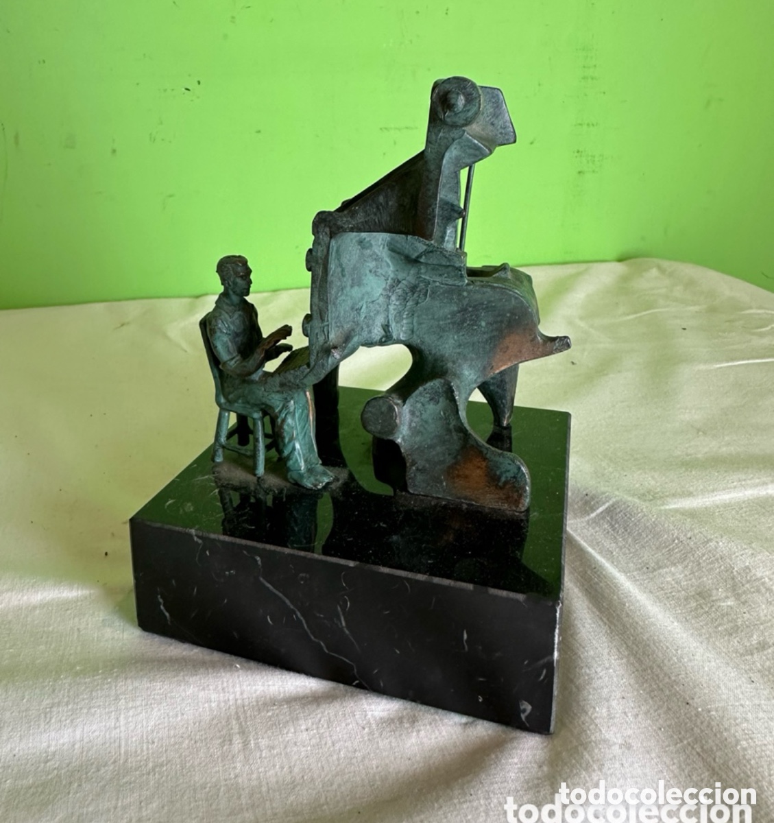 Arte: Escultura tip&oacute;grafo en bronce patinado con base de m&aacute;rmol maquinaria imprenta