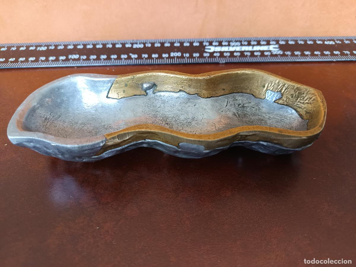 Arte: VACIADOR DE BOLSILLOS BRUTALISTA DE ART3, BRONCE Y ALUMINIO, 1970. TIPO DAVID MARSHALL