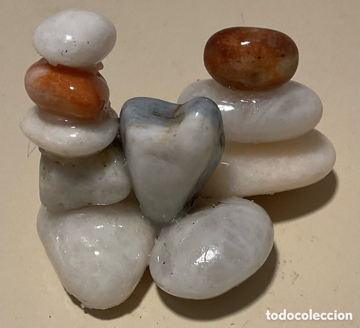 Art: N&uacute;mero 4. Escultura de piedra.