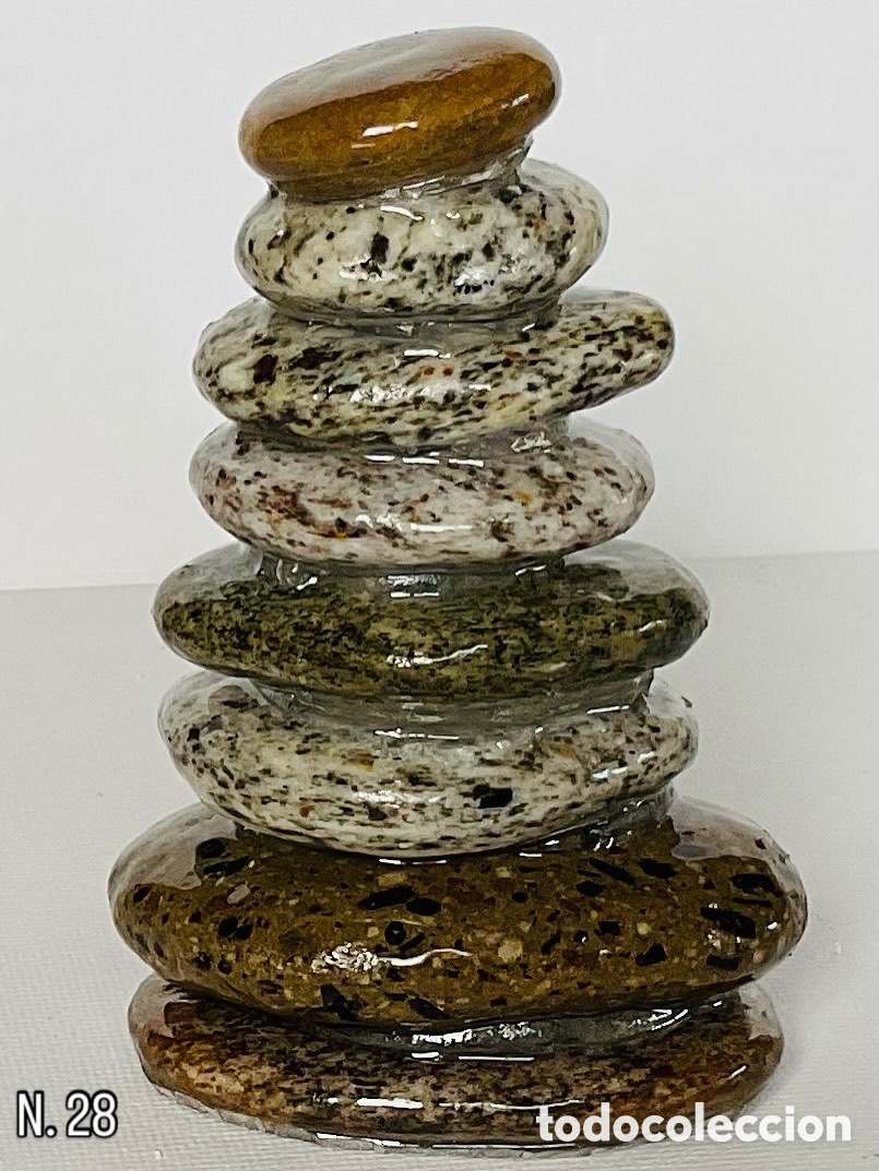 Art: N&uacute;mero 28. Escultura de piedra.