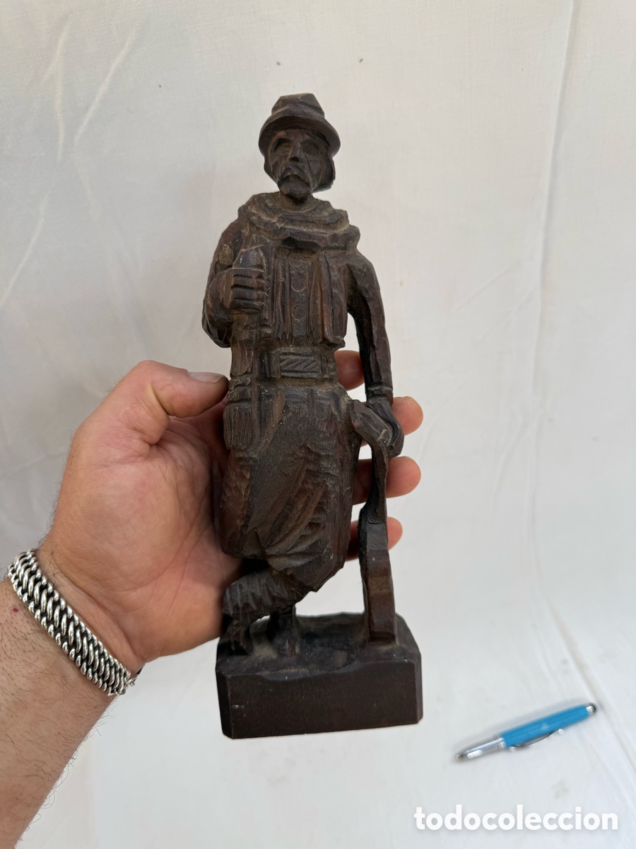 Arte: Antigua figura,tallada en madera!Un Gaucho!