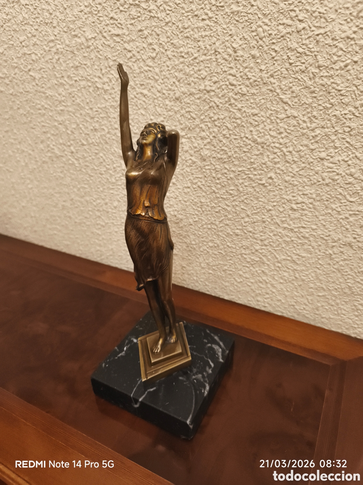 Arte: figura de mujer en bronce - Foto 3