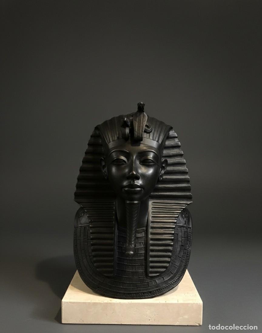 Arte: gran busto de tutankamon en bronce - Foto 3