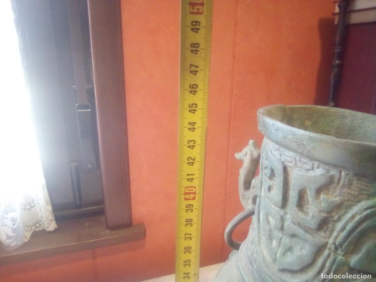 Arte: jarron de bronce base de madera - Foto 11