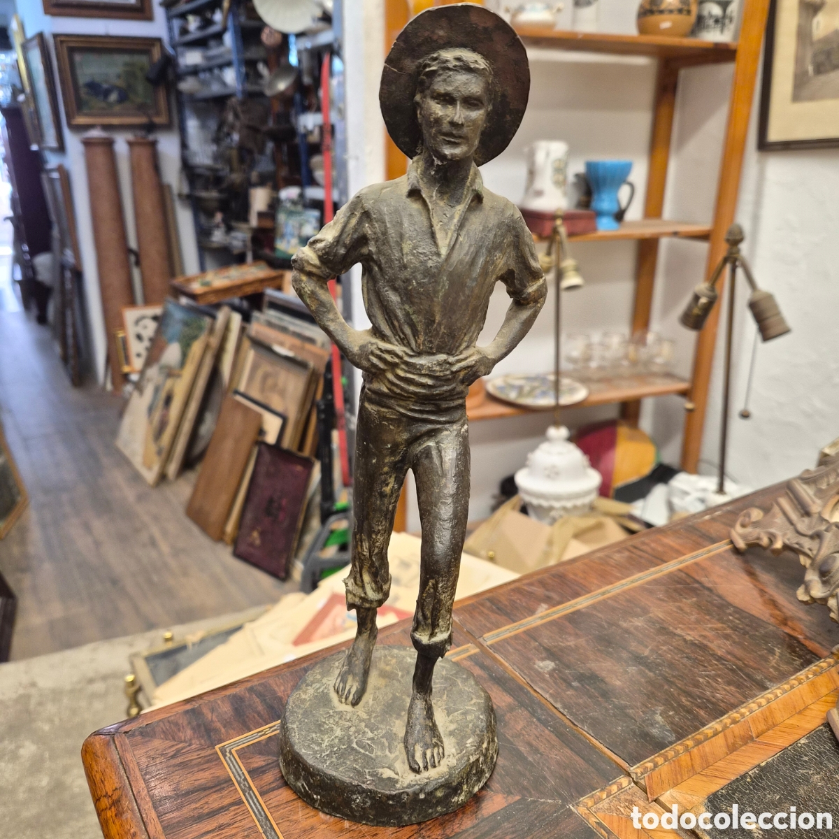 Arte: Escultura Jaime Pimentel ( M&aacute;laga 1933) campesino hombre