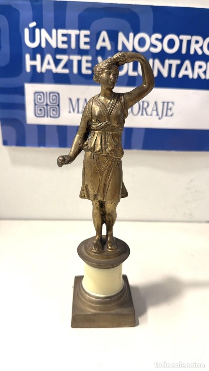 Arte: Figura en Bronce sobre base de m&aacute;rmol - Foto 1