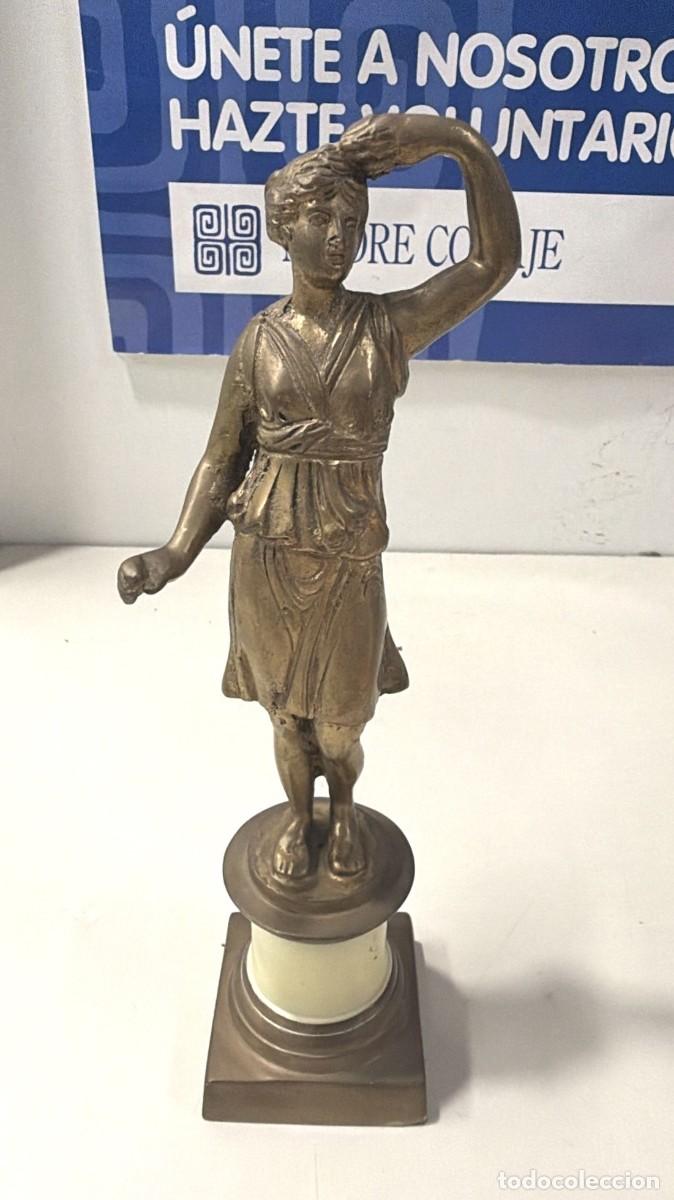 Arte: Figura en Bronce sobre base de m&aacute;rmol - Foto 2