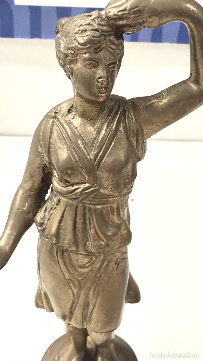 Arte: Figura en Bronce sobre base de m&aacute;rmol - Foto 3