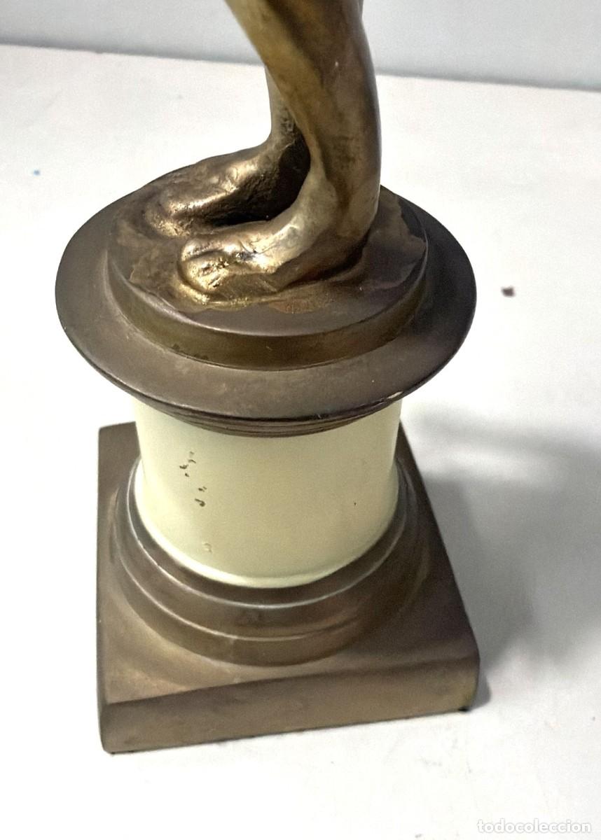 Arte: Figura en Bronce sobre base de m&aacute;rmol - Foto 4