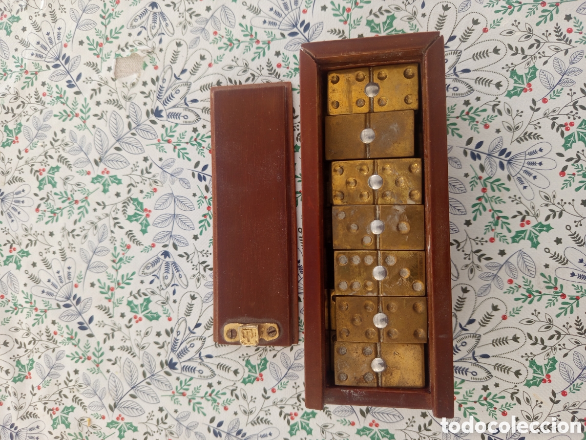 Arte: Bonito juego de domin&oacute; de dise&ntilde;o de David Marshall