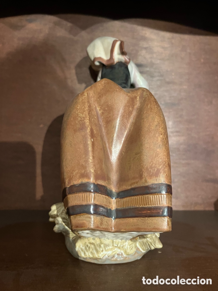 Arte: Figurina Lladro campesina - Foto 4