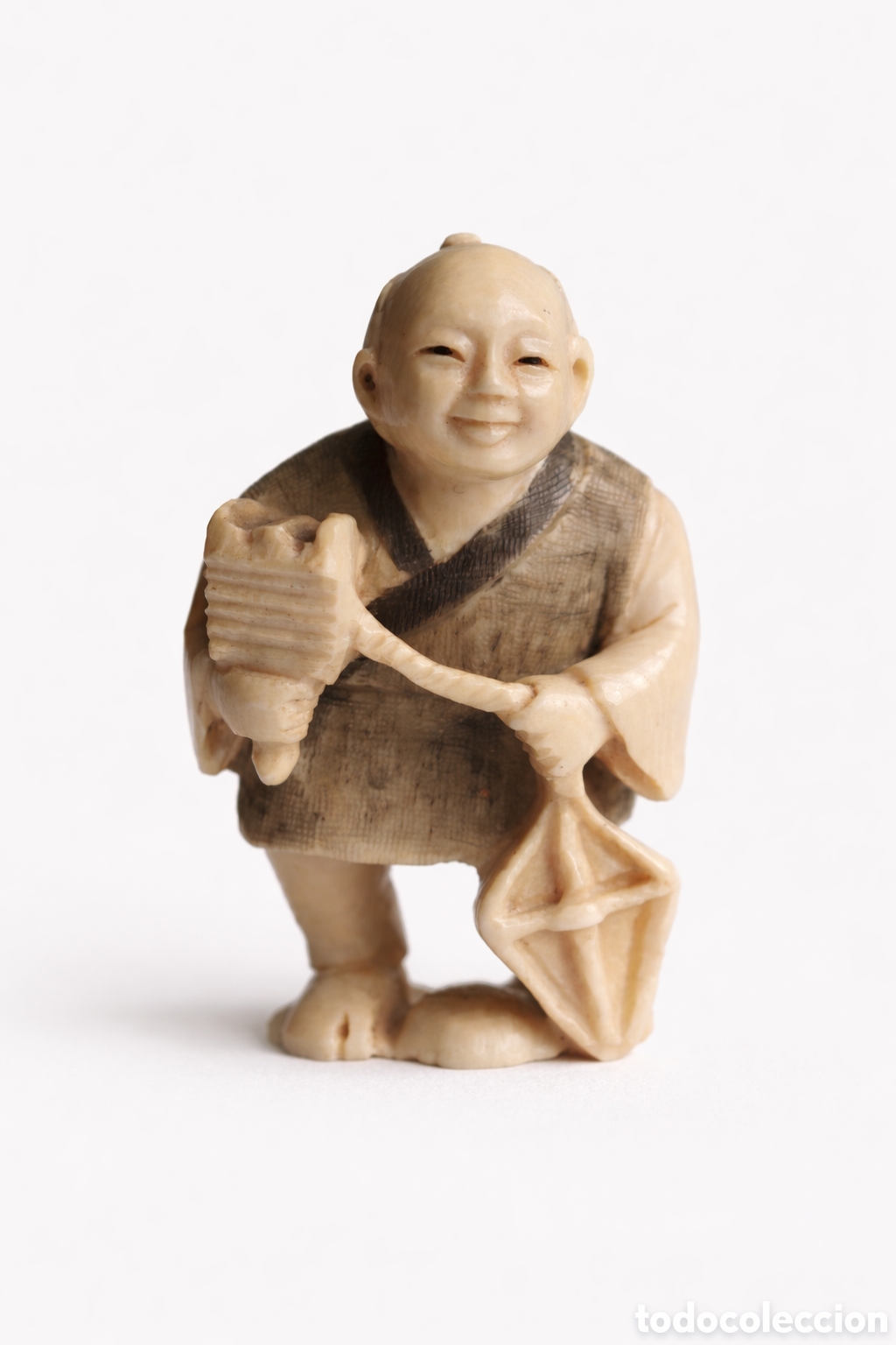 Arte: Netsuke japon&eacute;s antiguo firmado &ndash; Mitsunobu (光信) &ndash; figura tradicional