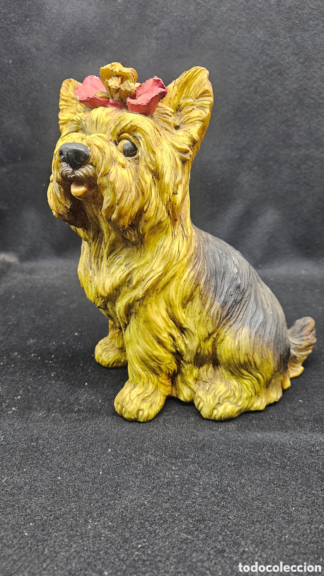 Arte: Escultura de perro en resina