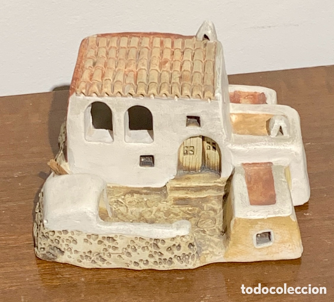 Arte: Figura. BAUZA. Ibiza 79. Casa de terracota pintada. Firmada. 1979.