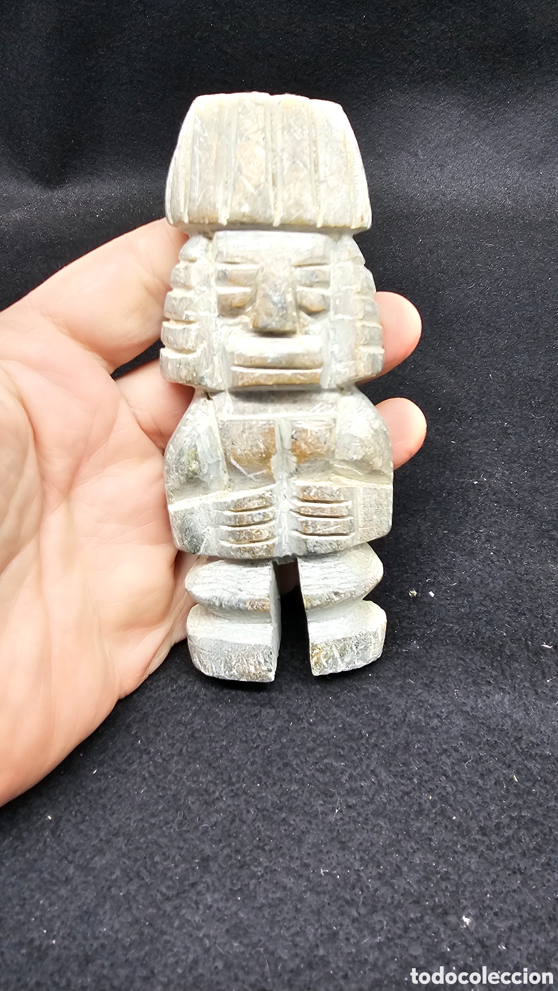 Arte: Preproducci&oacute;n de estilo precolombino en piedra tallada