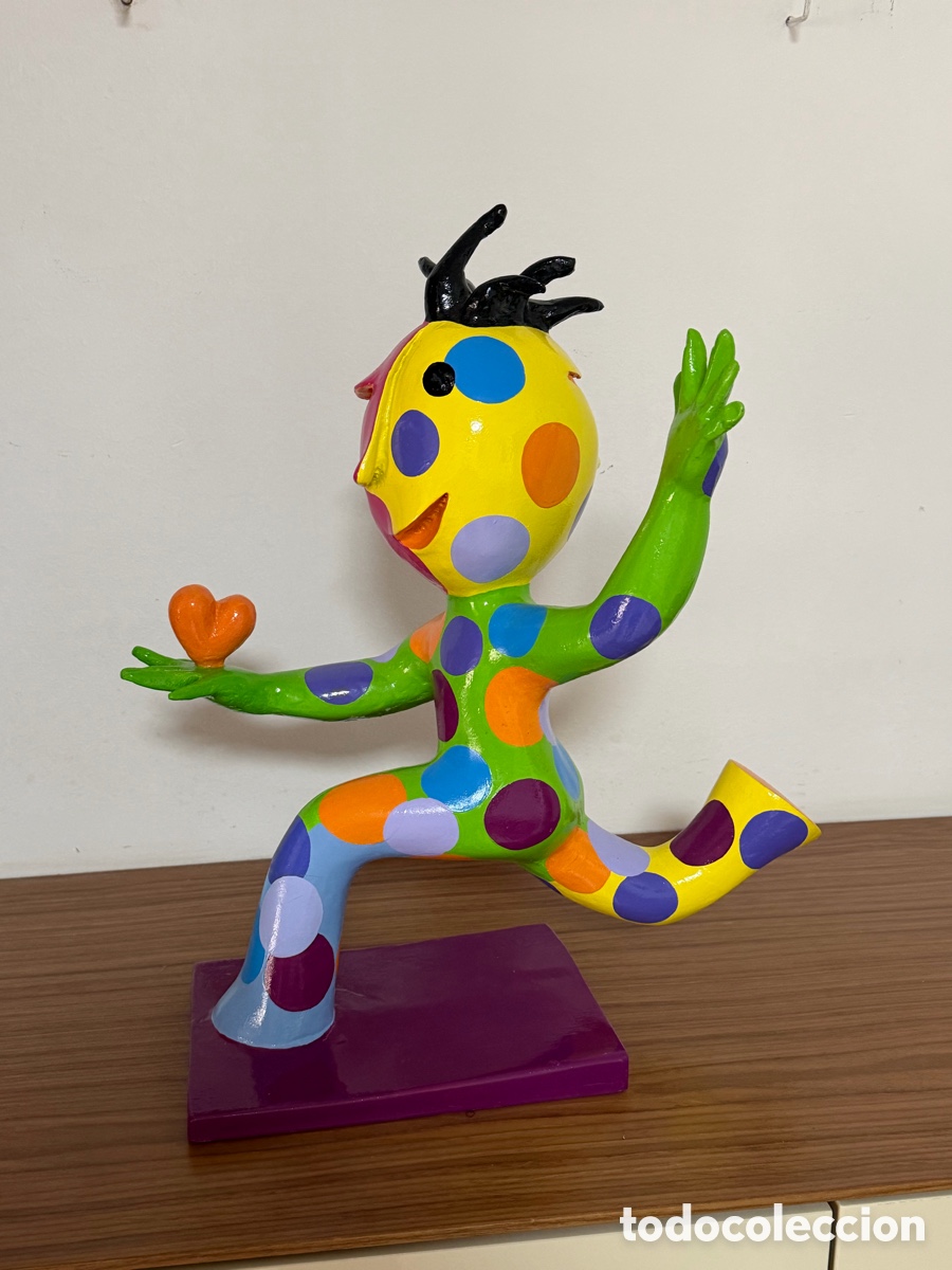 Arte: Escultura Ripolles ni&ntilde;o corriendo