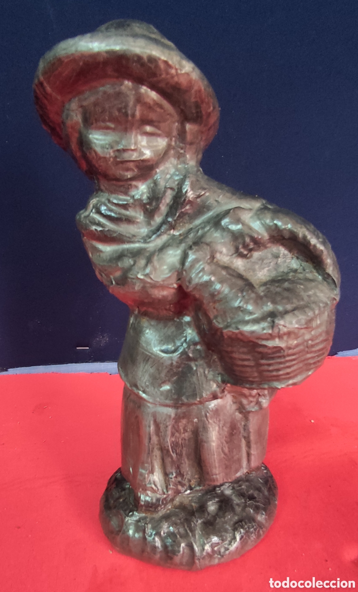 Arte: Escultura artesanal nila