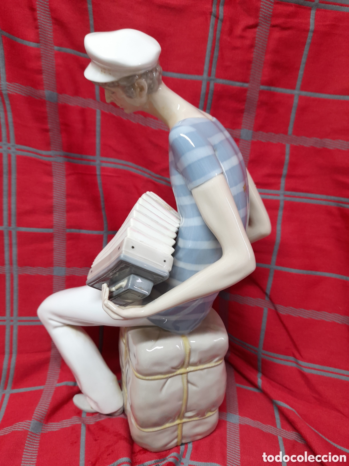 Arte: Marinero con acordeon Lladr&oacute;