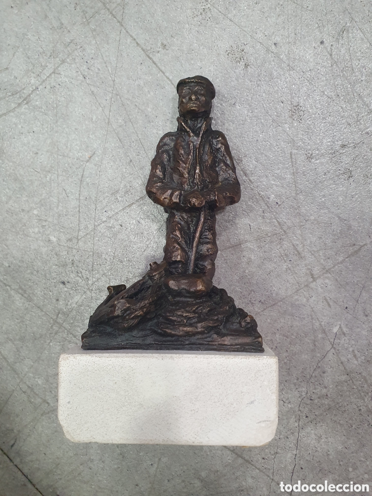 Arte: Escultura bronce Vigo 2003. (L98)