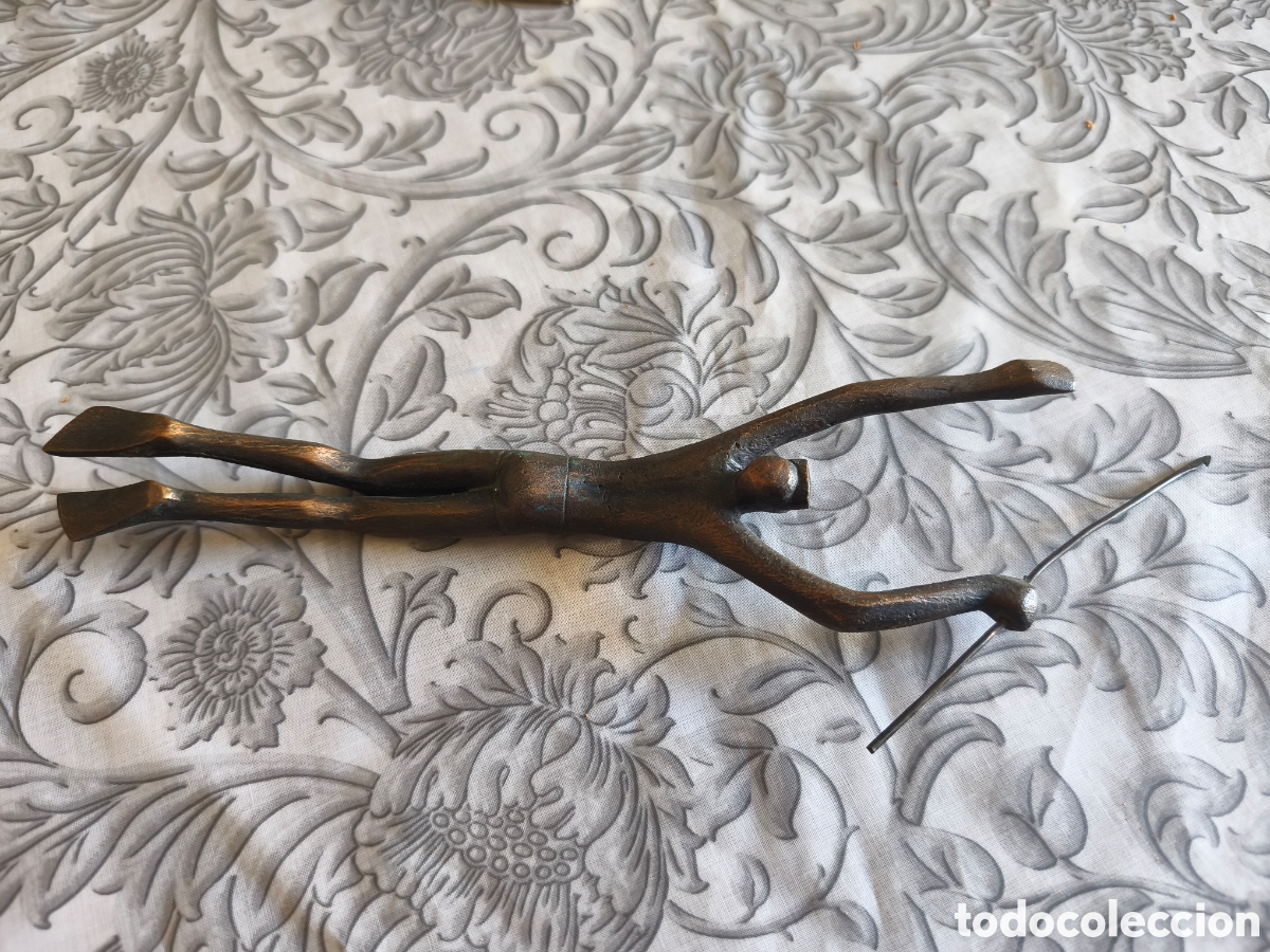 Arte: Figura de buzo en Bronce patinado