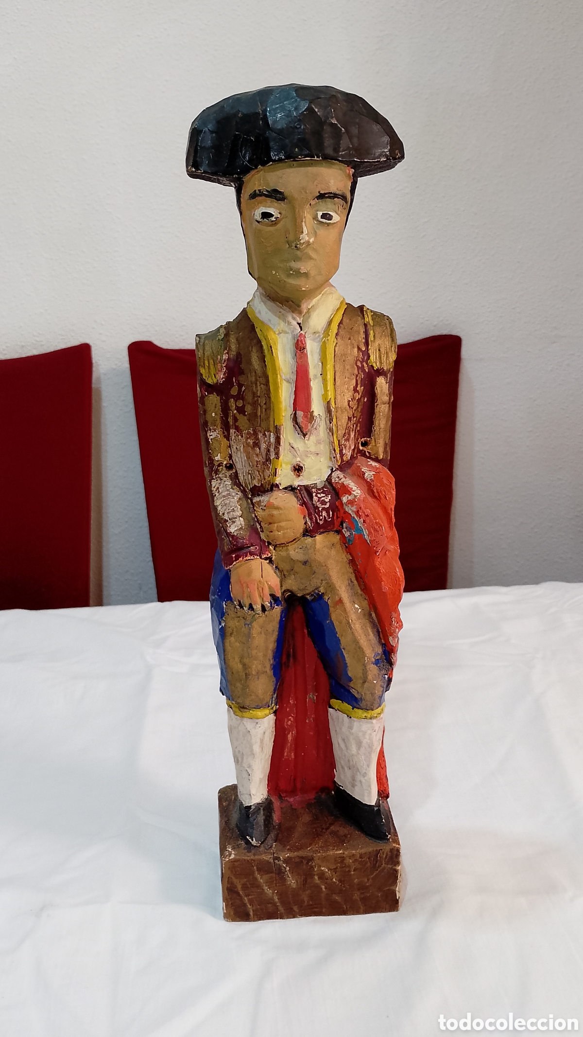 Arte: Muy antiguo torero de madera tallada