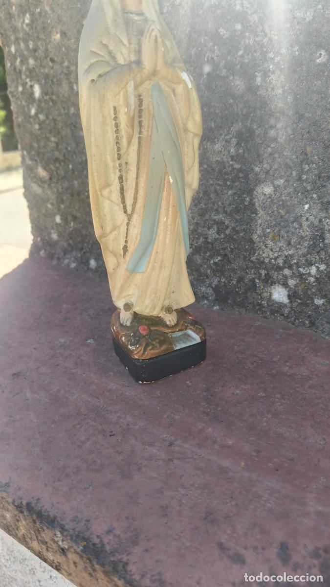 Kunst: Sculpture vierge marie r&eacute;sine 1950