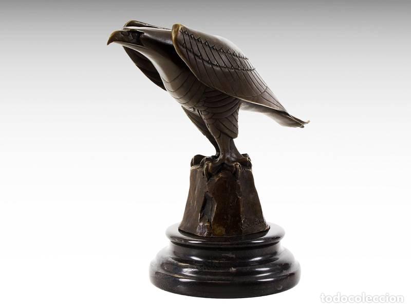 Arte: Escultura de bronze - Falc&atilde;o (1165)