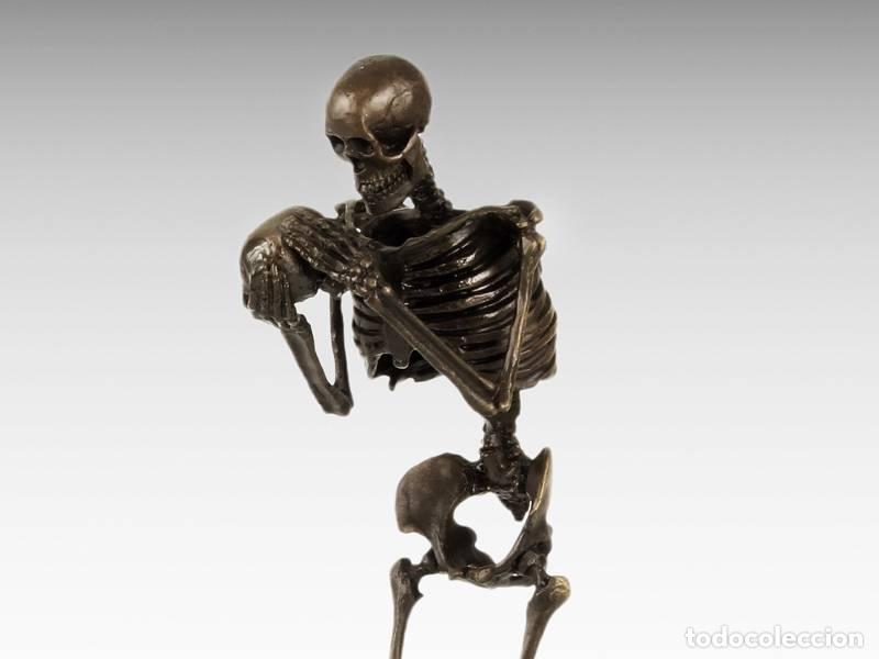 Art: Escultura de bronze - Esqueleto (1116)
