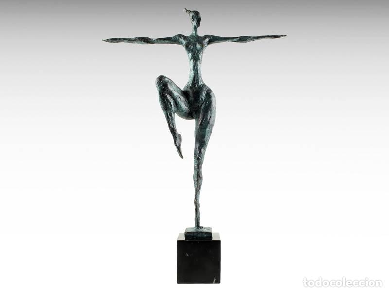 Arte: Escultura de bronze - Dan&ccedil;arina de bal&eacute; (1205)