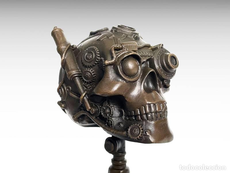 Arte: Escultura de bronze - Cr&acirc;neo humano - Arte Steampunk (1086)