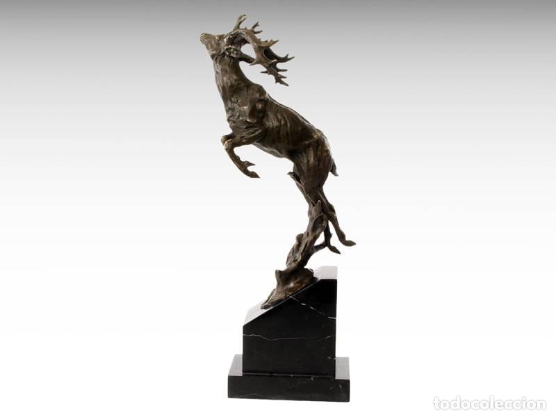 Art: Escultura de bronze - Cervo vermelho a saltar (1230)