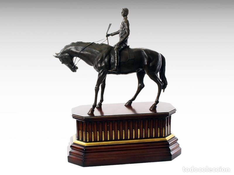Art: Escultura de bronze - J&oacute;quei a cavalo (1289)