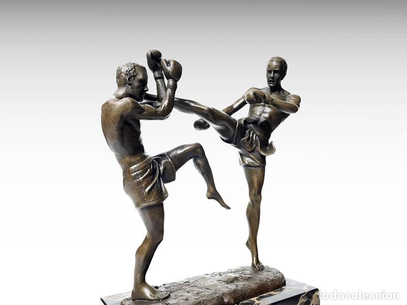 Arte: Escultura de bronze - Kickboxers de combate (1151)