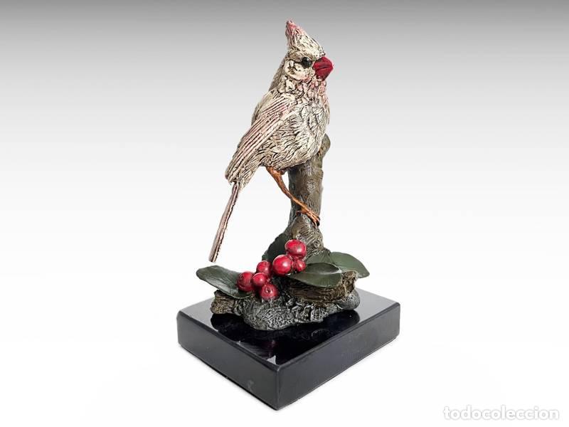 Art: Escultura de bronze - P&aacute;ssaro cardeal (pintado &agrave; m&atilde;o) (2208)