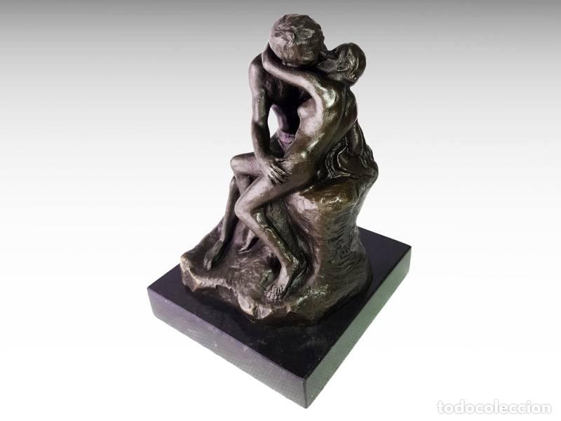 Kunst: Escultura de bronze - O Beijo de Auguste Rodin (1070)