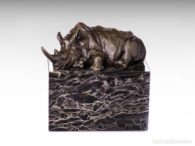 Arte: Escultura de bronze - Rinoceronte (1058)