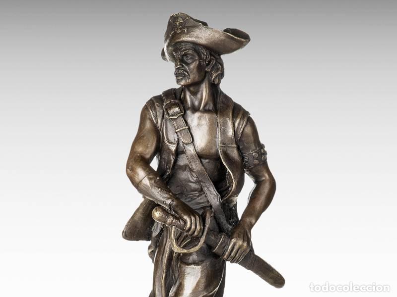 Arte: Escultura de bronze - Pirata (1222)