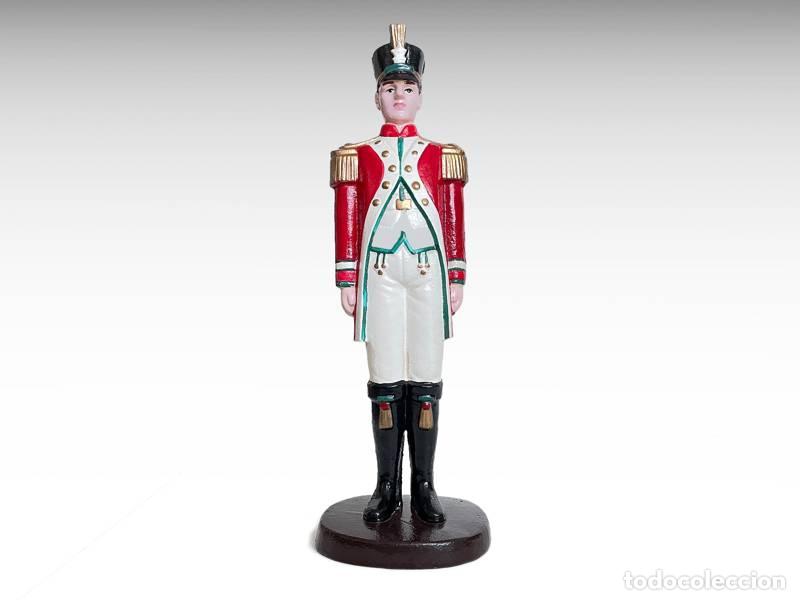 Arte: Escultura de ferro fundido - Oficial militar pintada &agrave; m&atilde;o (1497)