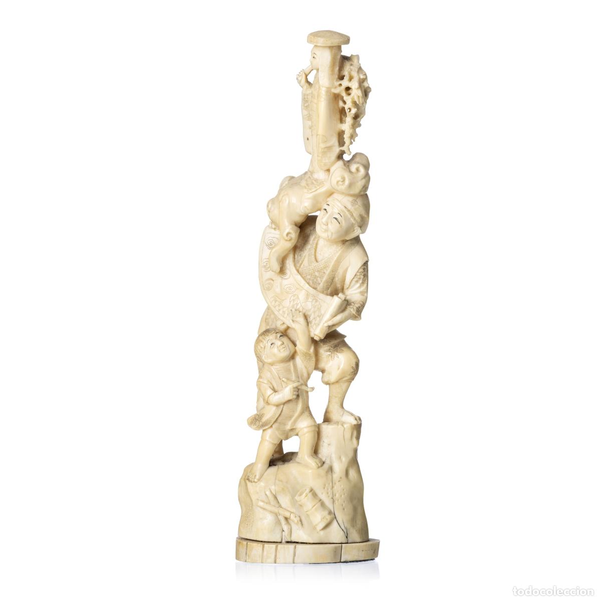 Arte: ANCIANO OKIMONO CON SU HIJO Y UNA DECLARACI&Oacute;N DIVINA