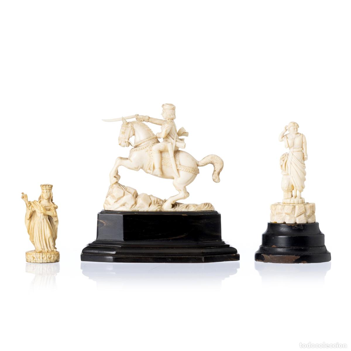 Arte: Tres esculturas de marfil (siglo XIX)