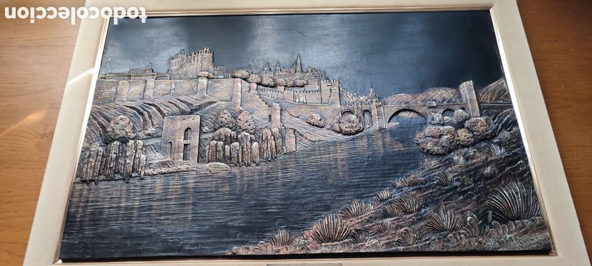 Arte: Magn&iacute;fica placa de bronce en altorrelieve de la ciudad de Toledo del escultor Luis Mart&iacute;n de Vidales