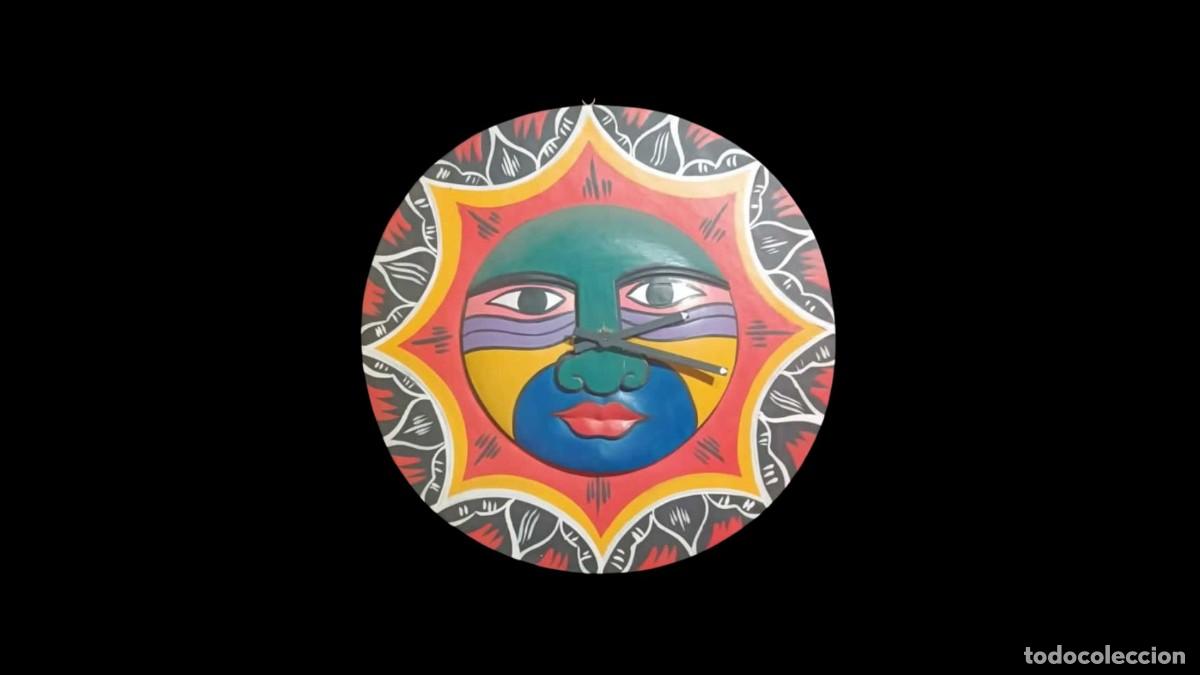 Art: Reloj de pared artesanal &ndash; Sol con cara, pintado a mano, Indonesia, a&ntilde;os 90