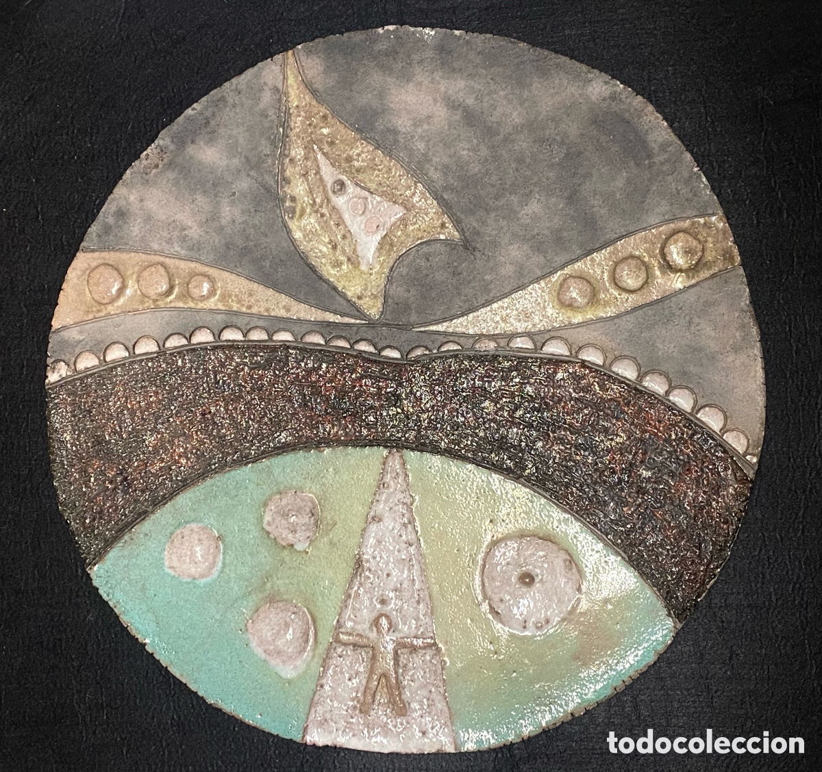 Art: Plaf&oacute;n escultura contempor&aacute;nea cer&aacute;mica terracota o similar vidriada 33 cm di&aacute;metro