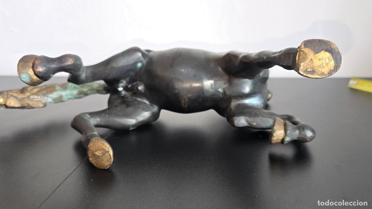 Arte: Antiguo Caballo de bronce. - Foto 5