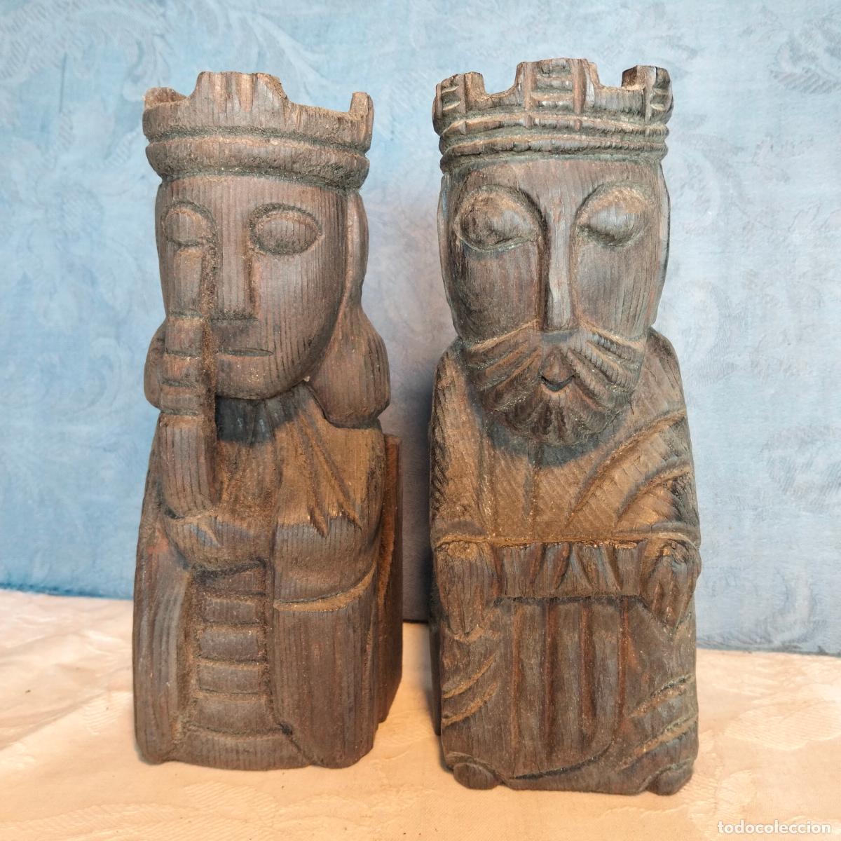 Arte: Pareja figuras talladas decorativas de madera Rey Reina figuras ajedrez negras sujeta-libros a&ntilde;os 70