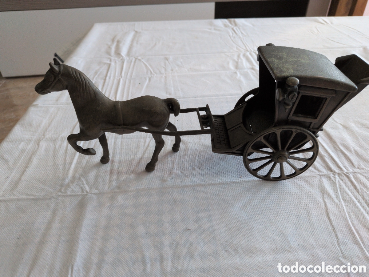 Arte: Escultura bronce caballo con carruaje de bronce o laton