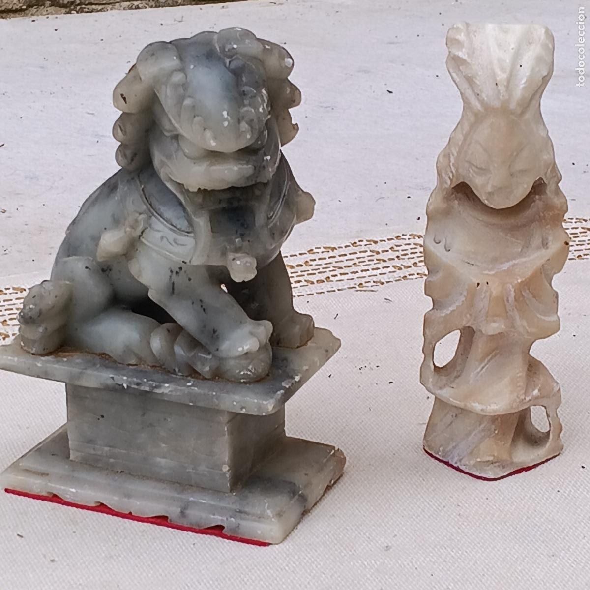 Arte: LOTE DE DOS ESCULTURAS EN ALABASTRO.