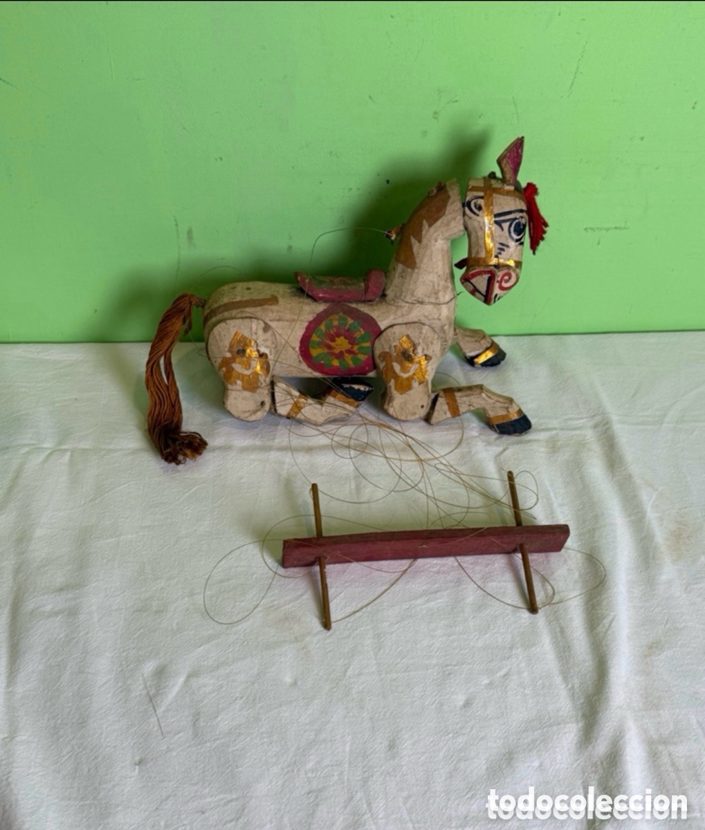 Arte: Antigua escultura caballo marioneta de madera policromado y pintada a mano XX