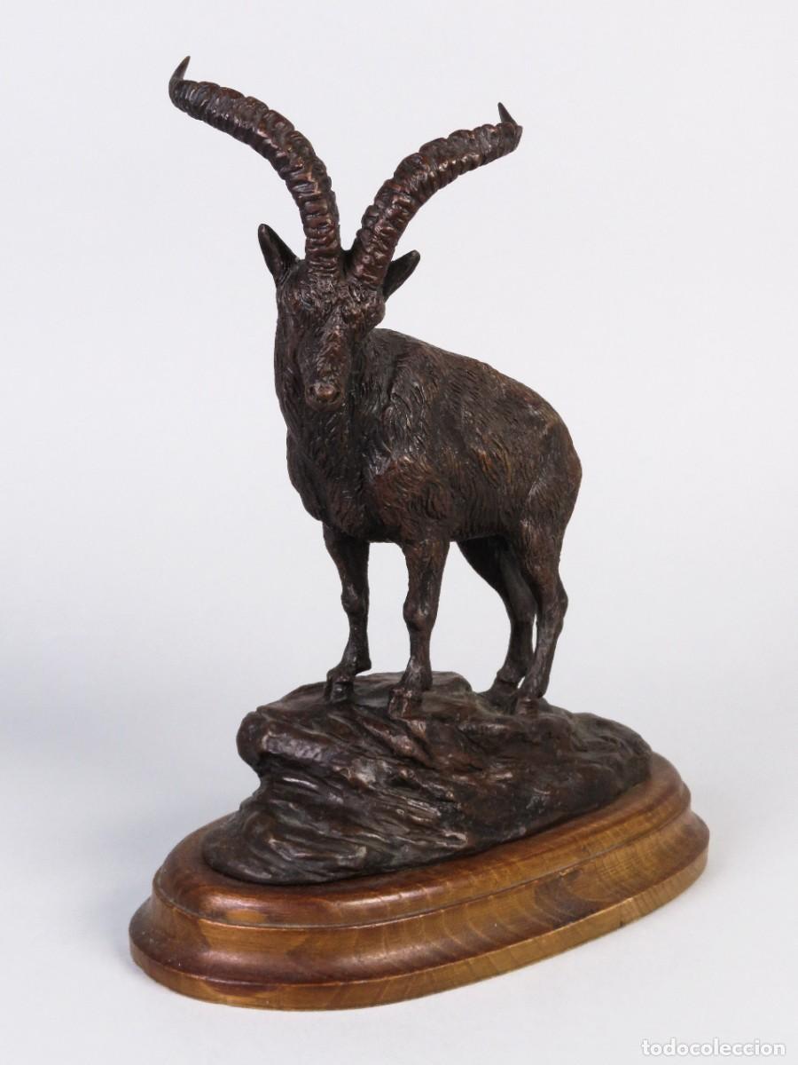 Arte: Escultura cabra montesa en pe&ntilde;a bronce firmado por &Aacute;ngel 1983